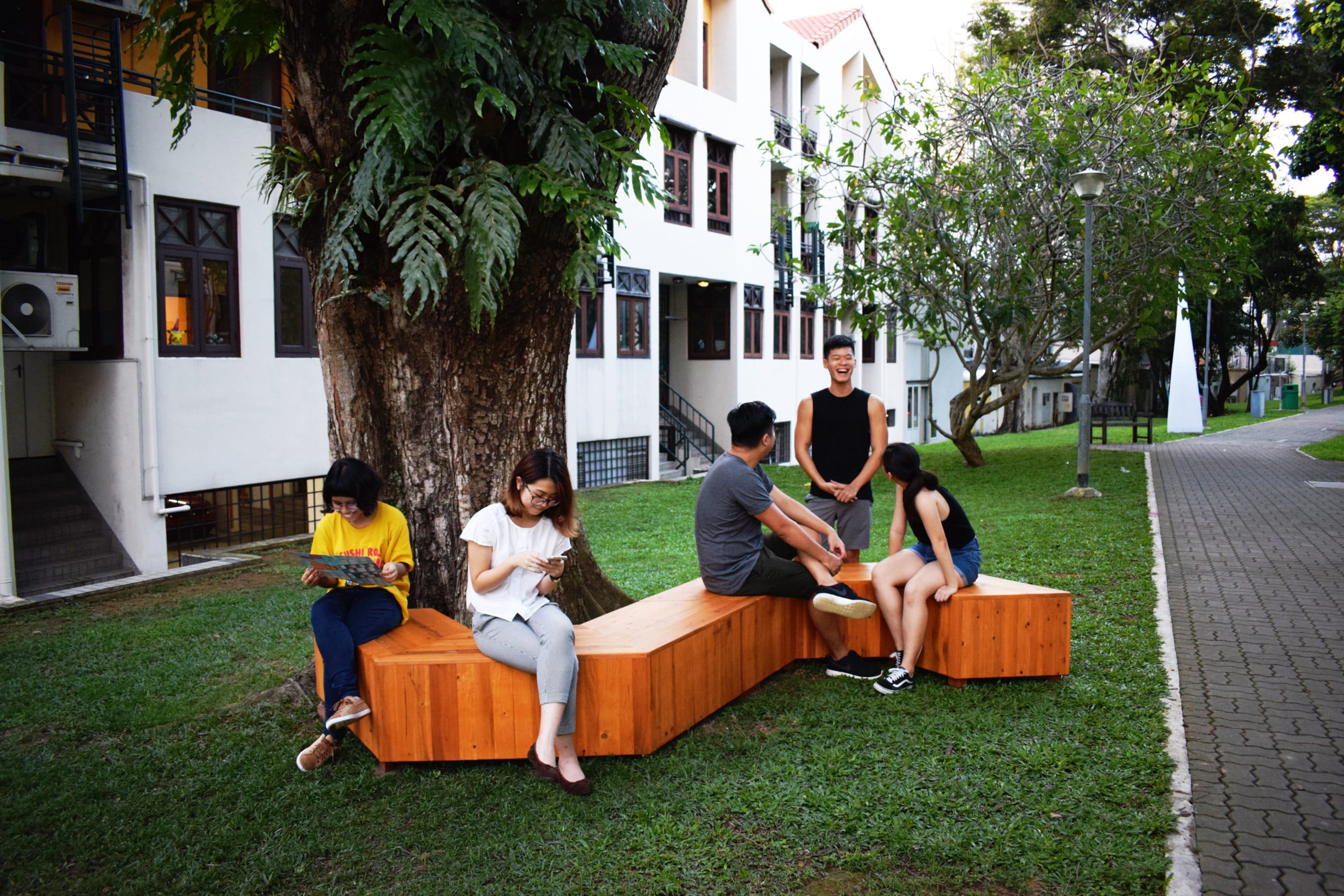 Photo of public furniture 